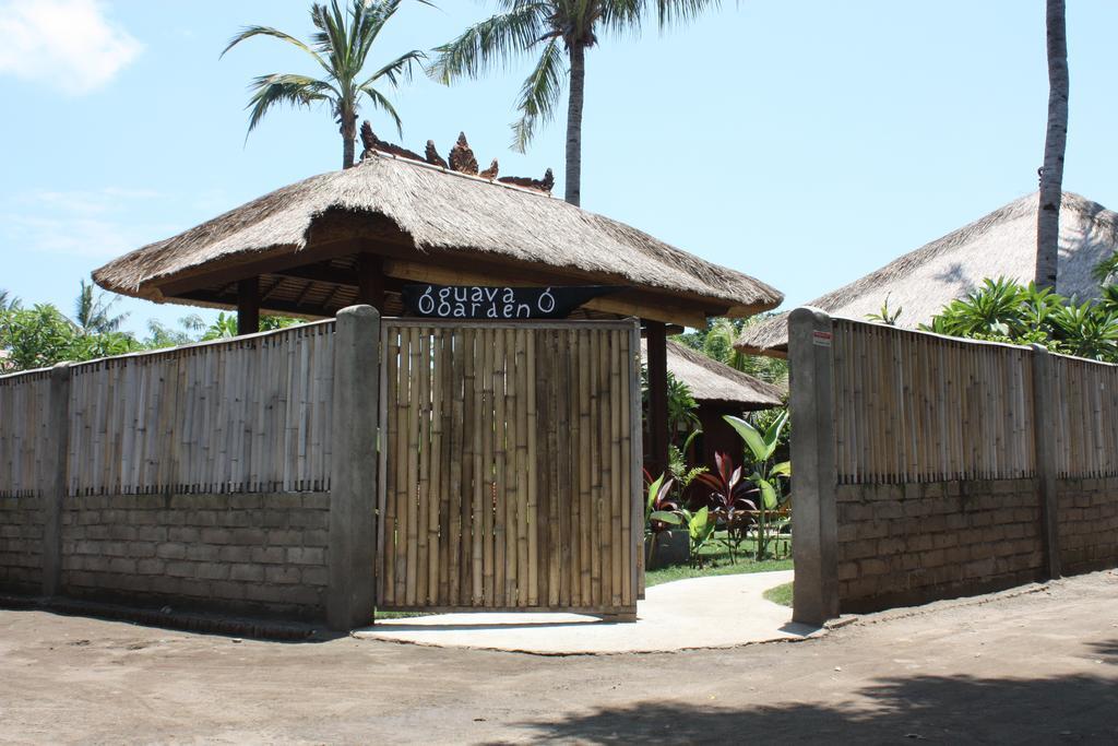 Guava Garden Hotel Gili Trawangan Bagian luar foto